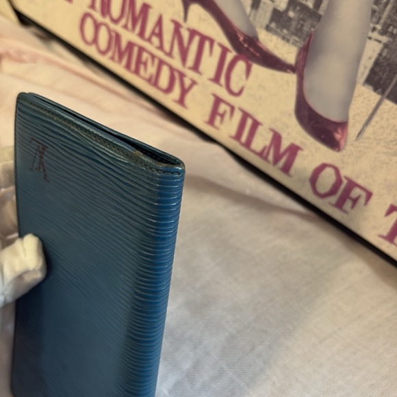 Louis Vuitton blue epi wallet - Picture 9 of 15